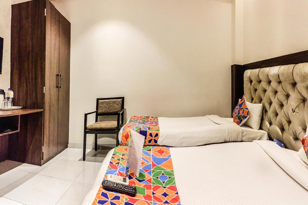 Fabhotel Prime Sarin Inn Heritage Varanasi Exterior foto